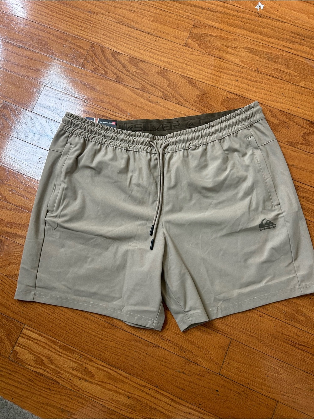 NWT Quiksilver men’s 7” inseam regular fit athletic shorts